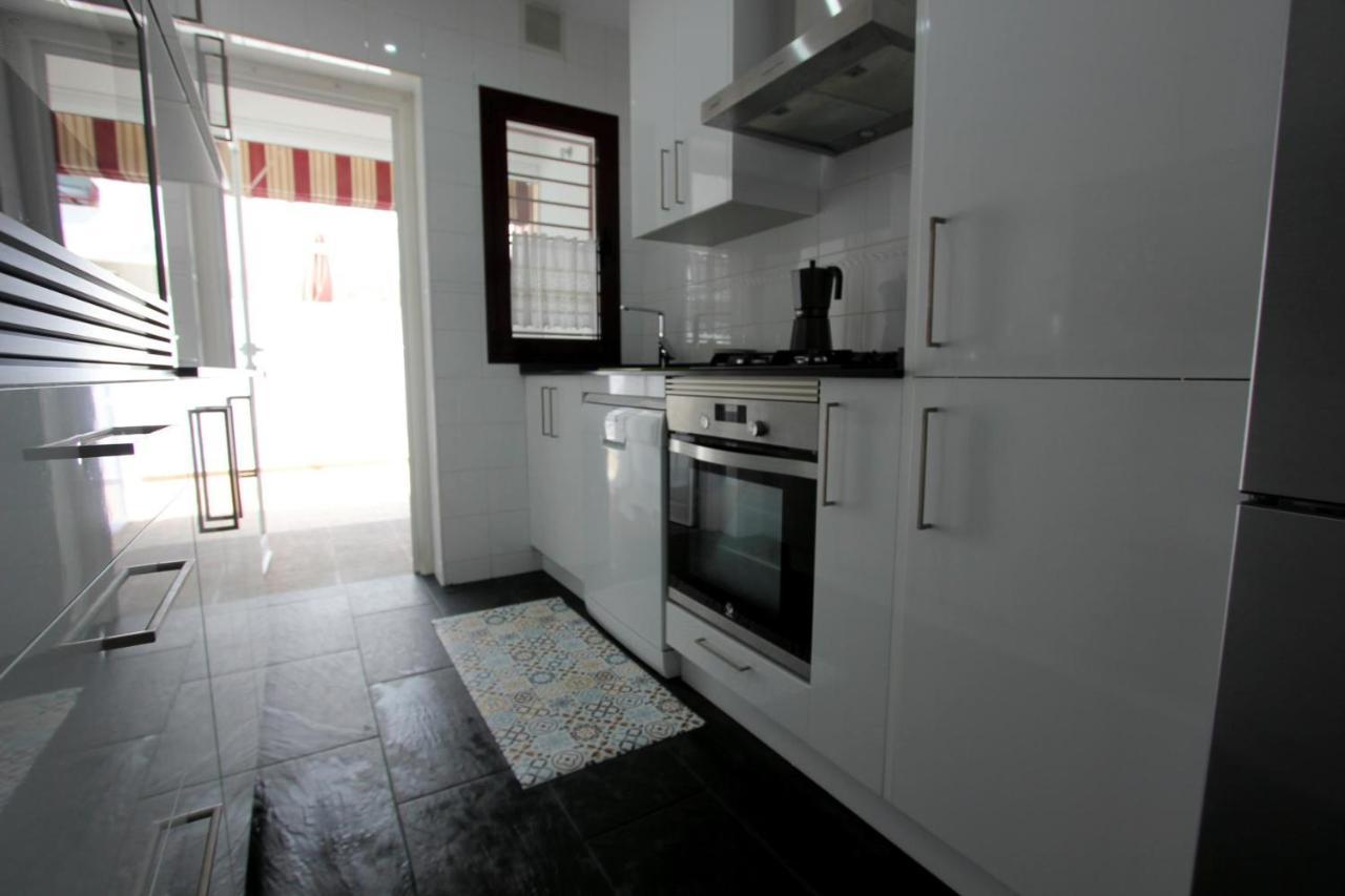 Conil Casa H&L Villa โกนิล เด ลาฟรอนเตรา ภายนอก รูปภาพ